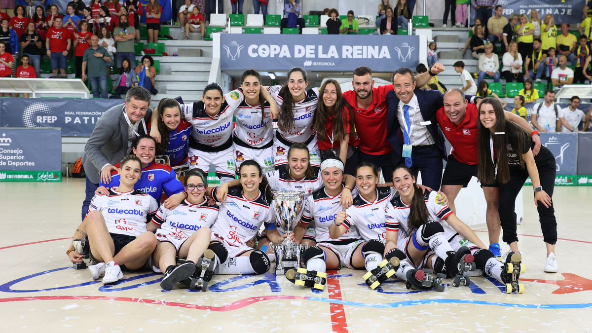🏆 ¡𝐂𝐀𝐌𝐏𝐄𝐎𝐍𝐀𝐒! 🏆

¡El <a href="/gijonhc/">Telecable Hockey Club</a> levanta su 5º trofeo copero de la historia! 🤩

¡Enhorabuena! 🙌

#CopaOKIberdrola