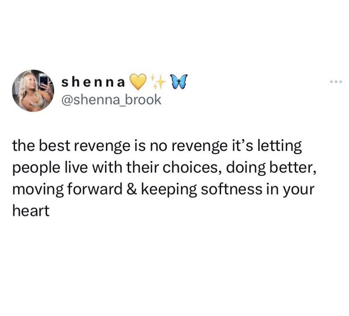 PrettyLittleThing tweet media