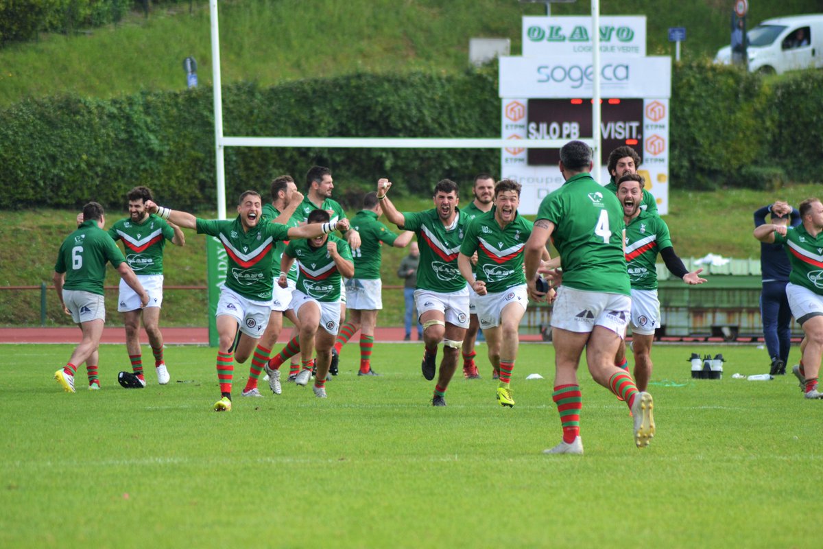 🔥 Au bout du suspense ! 🦅 

Saint-Jean-de-Luz se qualifie aux tirs au but contre Fleurance au Pavillon Bleu (11-13 / TAB 5-3) et file en demi-finale de #Nationale2 | #rugby @Bleu_Basque