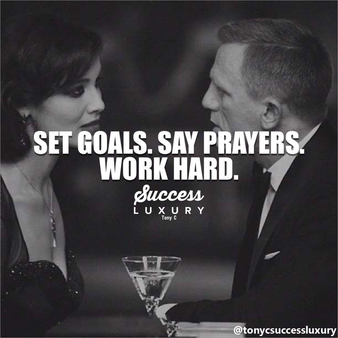 Set goals. Say prayers. Work hard. #anythingispossible #lifebydesign #setgoalsandcrushthem #achieveyourgoals #bestversionofyou #changeyourlifestyle #chasingdreams #selfimprovement #setgoalsnotlimits #bestversionofme #makethechange