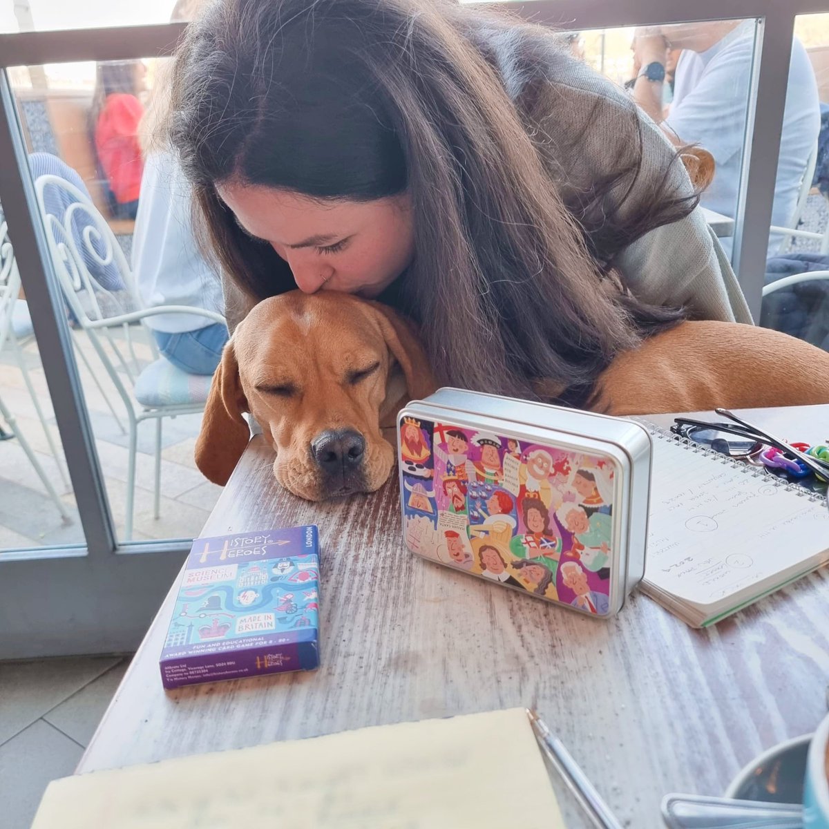 Historyheroesuk's tweet photo. Some very important conversations happening during a very important business meeting. And almost no one fell asleep on the job 🐾💜 https://t.co/1yr2TXl3U4