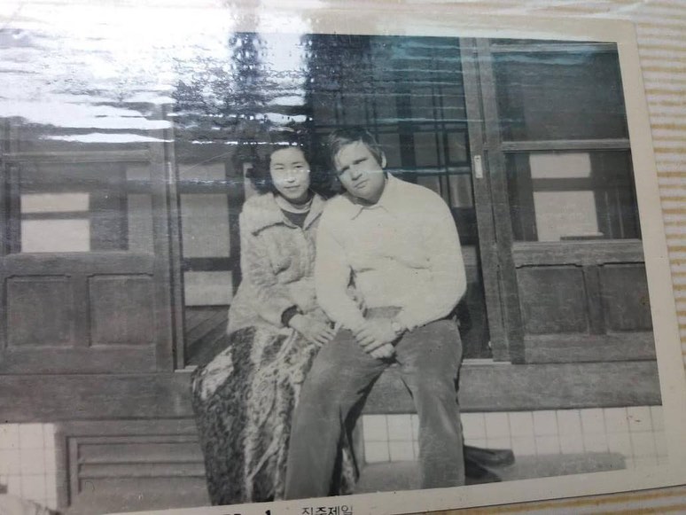 PSU_CollegeOfEd's tweet image. Happy #MothersDay from the @PSU_CollegeOfEd family! 🌺 Here are photos of mothers/fathers from Marketing and Communications staff members @amountz, @PeetaTerpstra and @StephanieKoons.