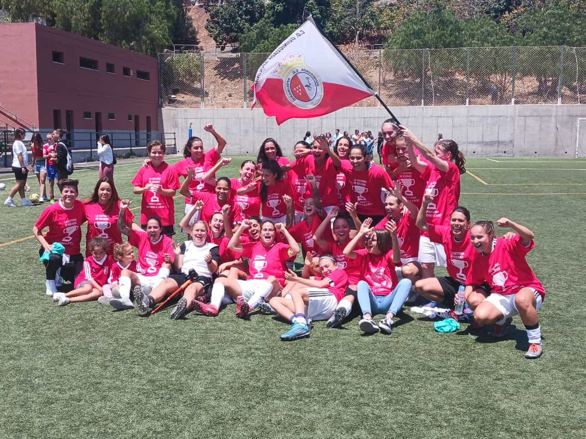 👏👏 Nuestra más sincera enhorabuena por la gran temporada cosechada, ¡increíble <a href="/cdguiniguada/">GuiniguadaApolinario</a>! 

¡Ojalá un bonito derbi el próximo año en 2ª RFEF! <a href="/6Belengc/">Belén</a>