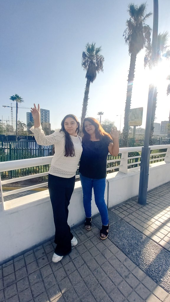 Suutiti's tweet photo. #Alerta MAMITA QUE DIOS TE BENDIGA SIEMPRE GRACIAS POR TANTO PERDON POR TAN POCO...TE AMAMOS MARTUCA ❣🥰🌻 https://t.co/hIj0RLLd01