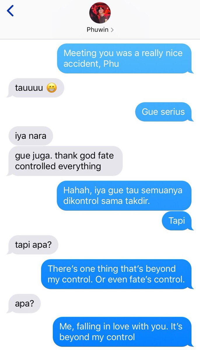 bitsragged's tweet photo. a #pondphuwin local! au 
— SILVER LINING —

katanya.. di setiap situasi tersial dalam hidup manusia, bakalan ada hal yang bisa disyukuri. dan setelah ketemu satu sama lain, kayaknya pond maupun phuwin bisa setuju. https://t.co/pbeVsbXqva