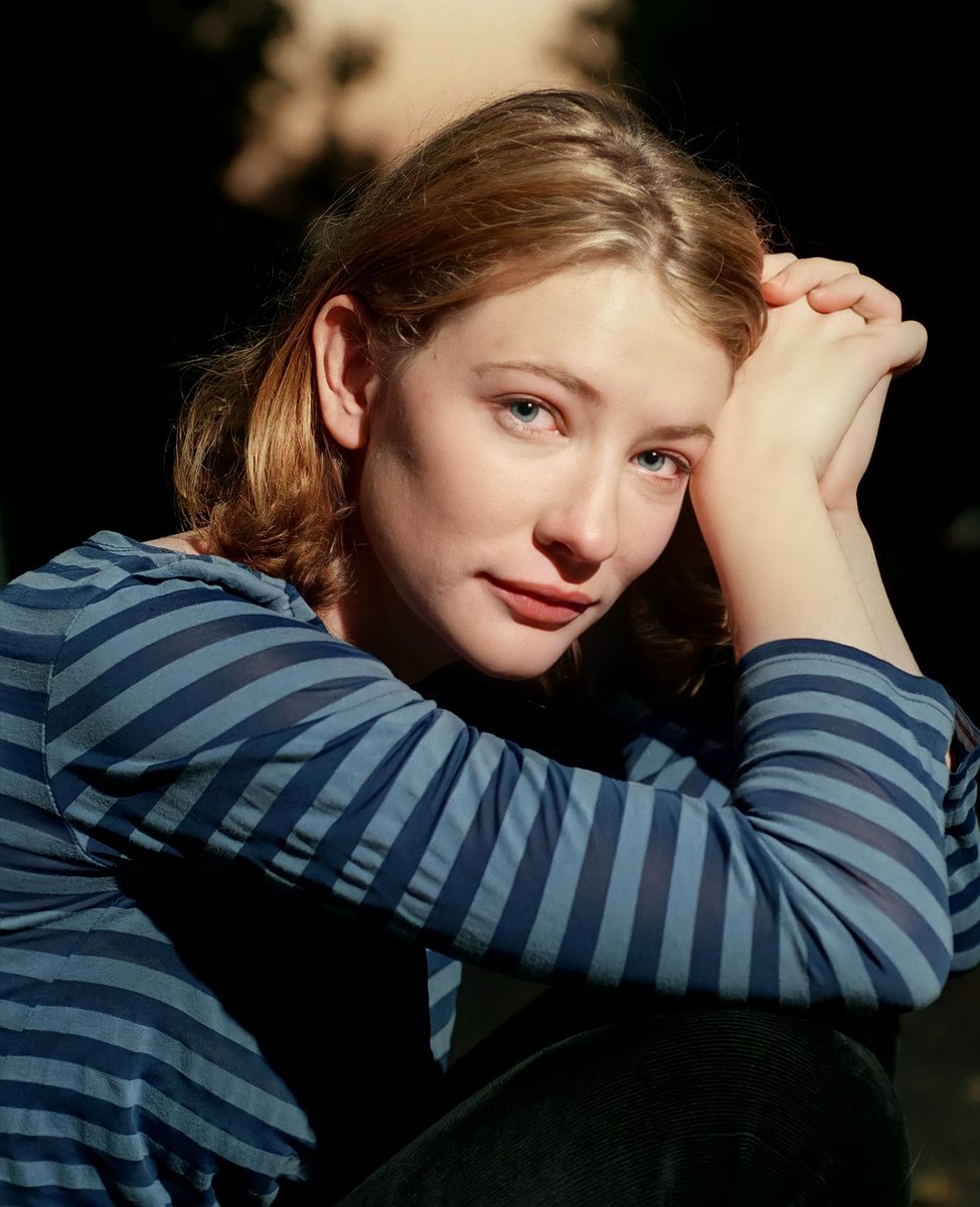 ImagenRetro's tweet photo. Un día como hoy pero de 1969, nació una de las actrices más importantes de la industria, la inigualable Cate Blanchett, ganadora de dos Premios Óscar, tres Globos de Oro, tres Premios BAFTA y tres Premios del Sindicato de Actores.

¡Felices 54 años! #CateBlanchett 🎂🥳 https://t.co/bhPEoWrJPA