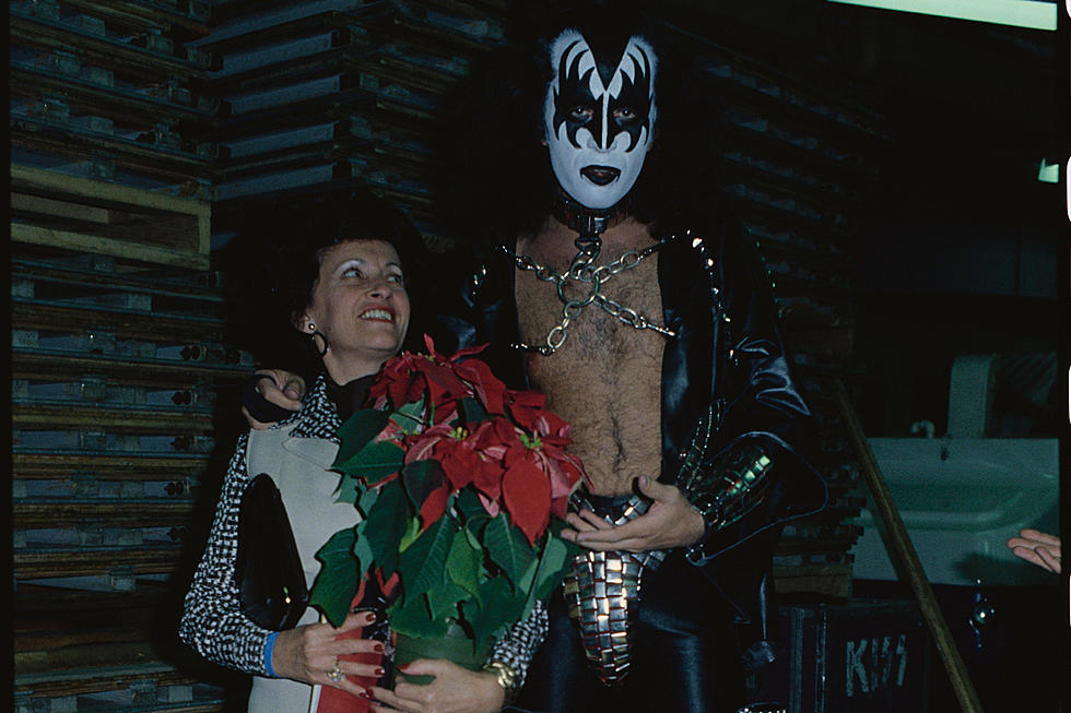 crockpics's tweet photo. Gene Simmmons and his mom. #HappyMothersDay https://t.co/Dtwu7XfiYf