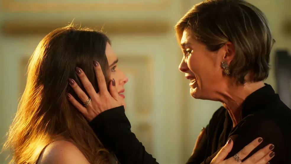 gomzsquita's tweet photo. Dia das mães - as melhores cenas de reencontro entre mães e filhos na Teledramaturgia - a thread. 👩‍🍼🧶 https://t.co/kcjHdtYYTa