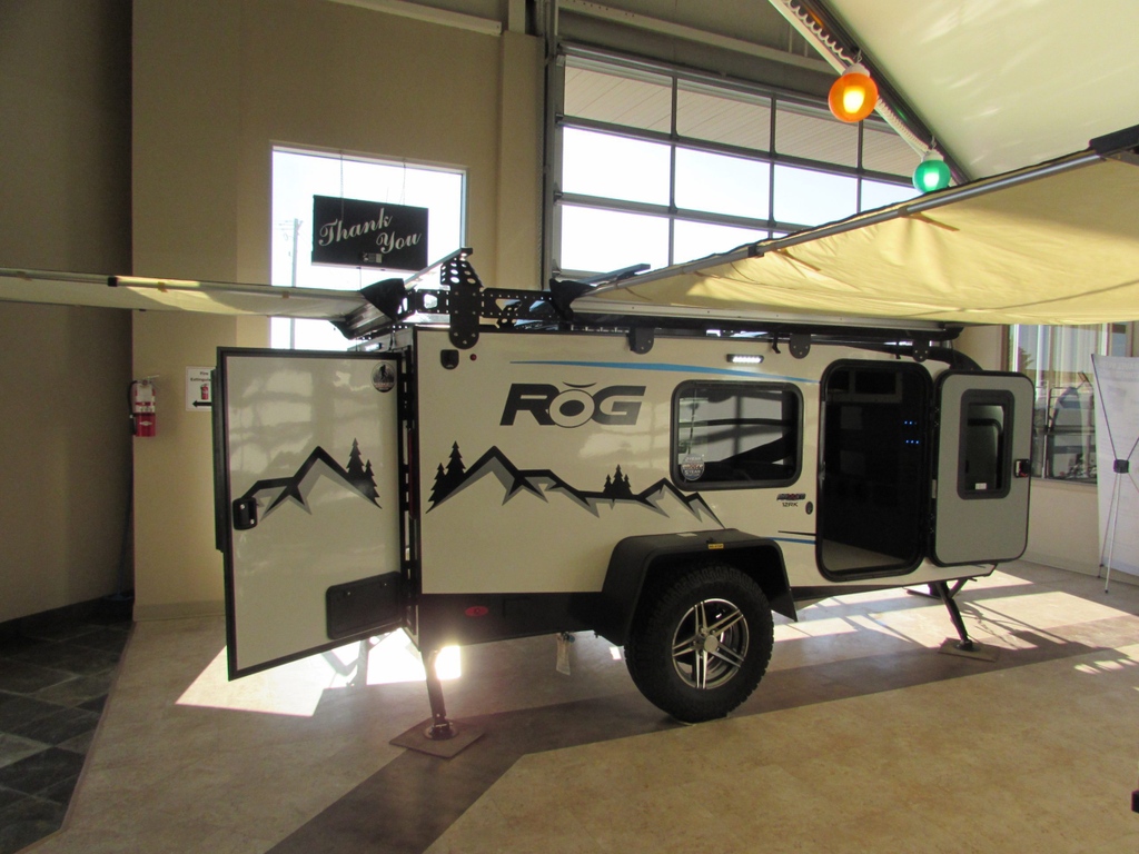 When it comes to camping, real adventures rarely take place on the paved road.  #ROG has the features you’ll need when you decide to take the path less traveled.

#ROGAdventureTrailers #RedeDeer #Vellner