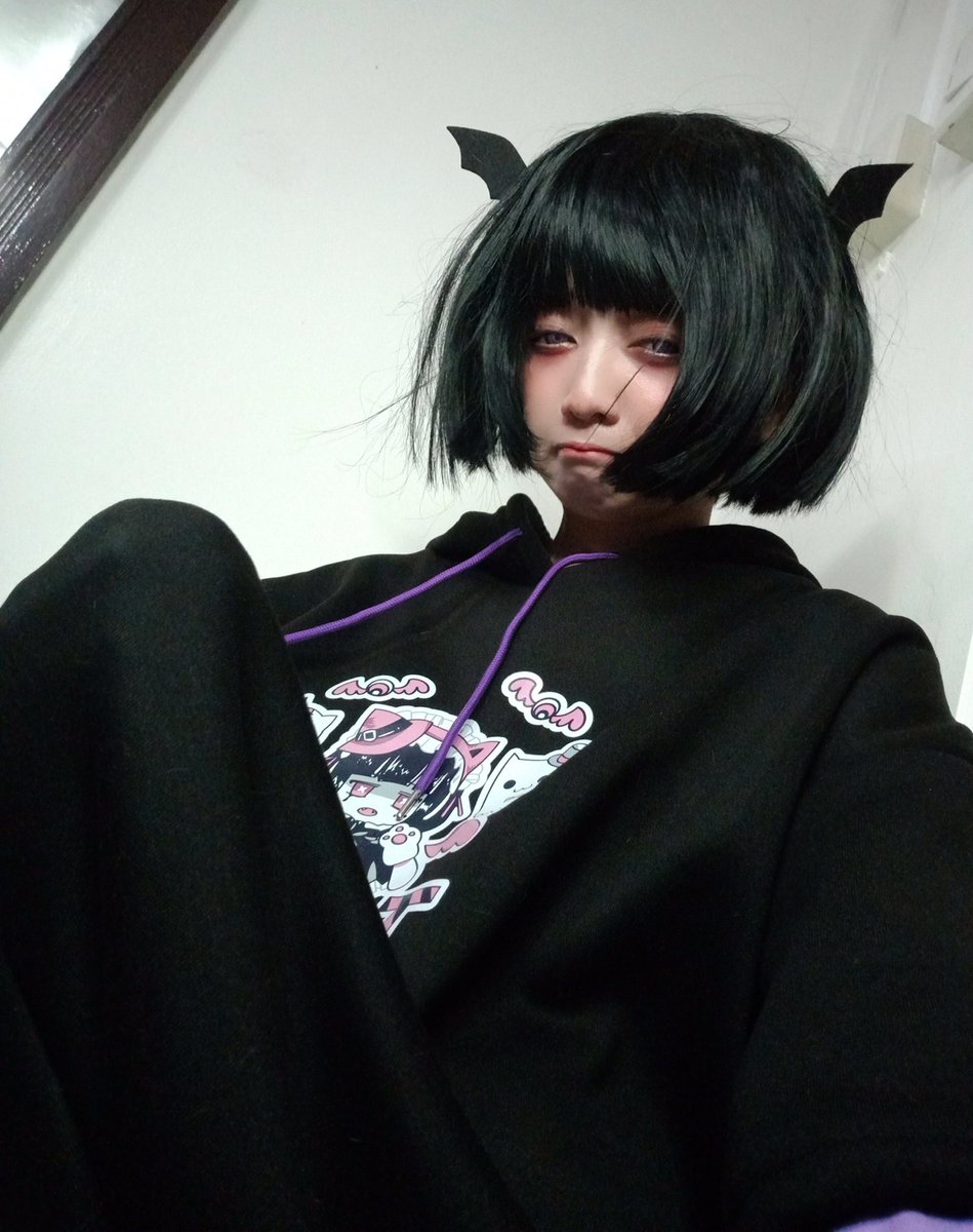 Evil Overlord Gabo On Twitter Everyone Is So Mean To Me WAAAA 