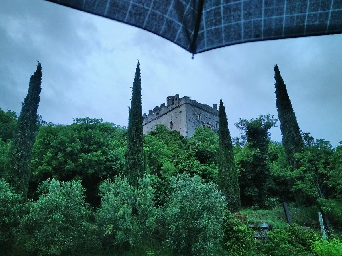 guidovesentini's tweet photo. Castello di Illasi (Illasi, VR -Veneto, Italy)

Notizia del giorno: piove... https://t.co/gwkxvhjlcv