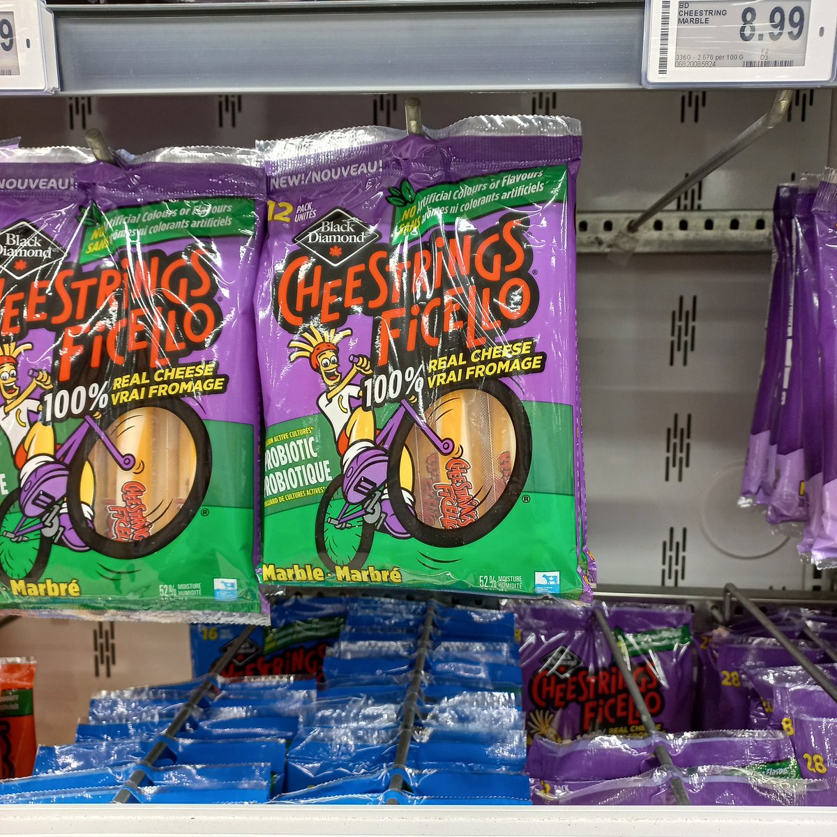 TheGeekyCrochet's tweet photo. I can't believe these still exist😂

#90ssnacks #90s #90s https://t.co/EdZs1y4kDl