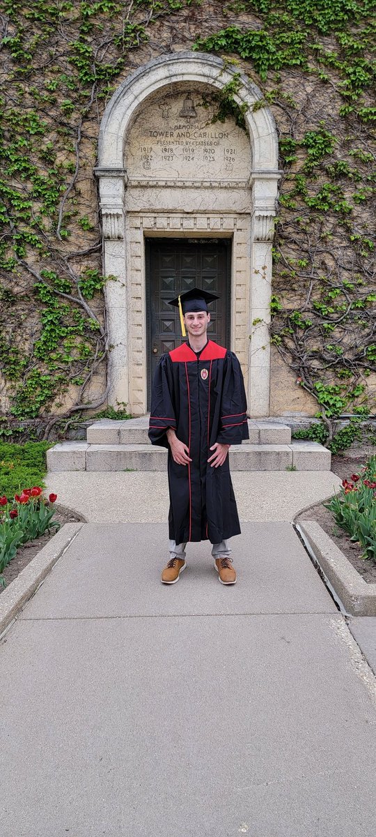 GStein24's tweet photo. Congratulations Daniel and all the Badgers Class of 2023!!#UWGRAD https://t.co/gWYGu8gXRL