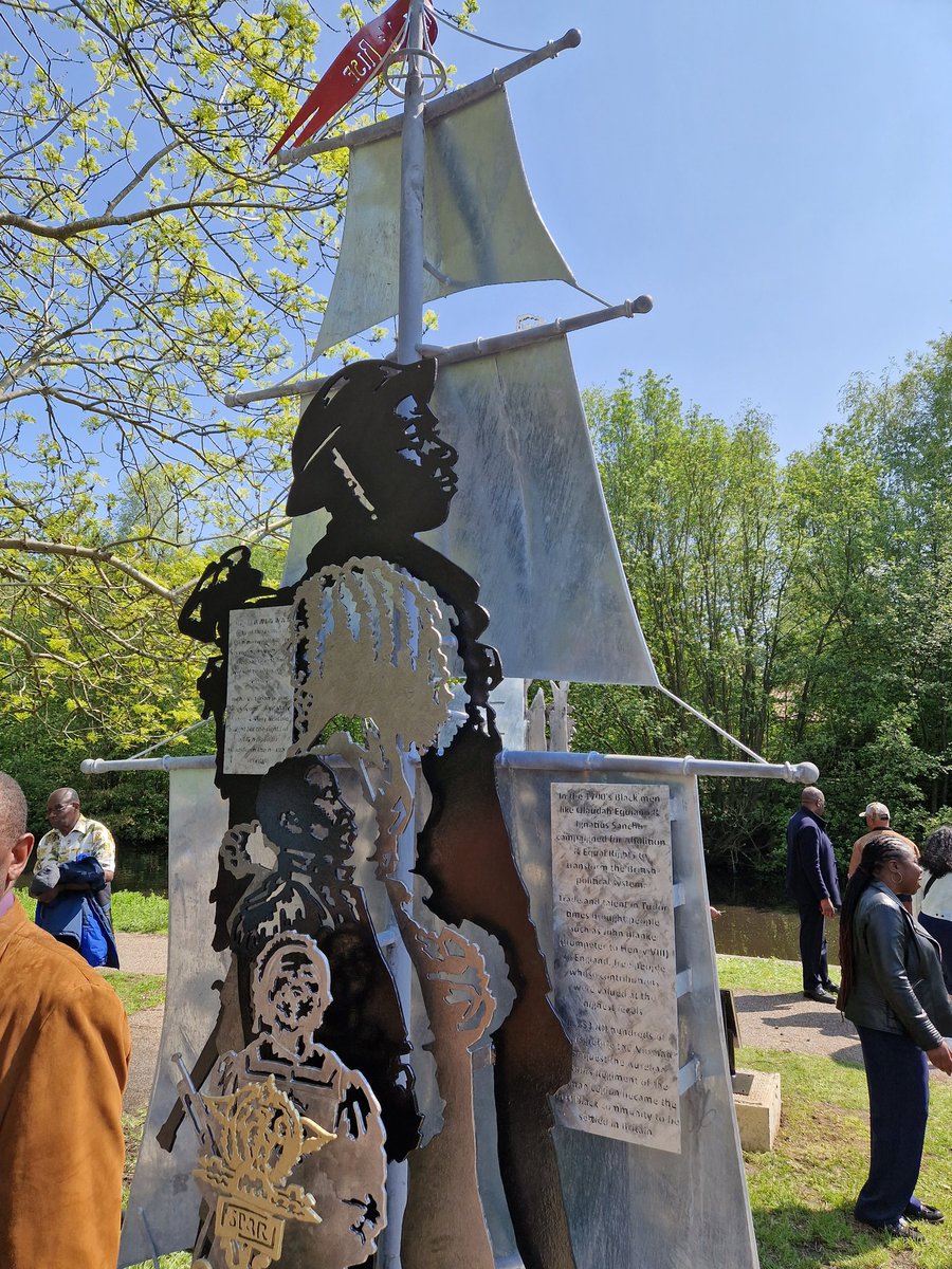 Such an honour along with @PauletteHamilto to unveil the latest sculpture in the UK on Black British history and the Windrush Generation from Birmingham and Black Country contribution to the NHS and transport.