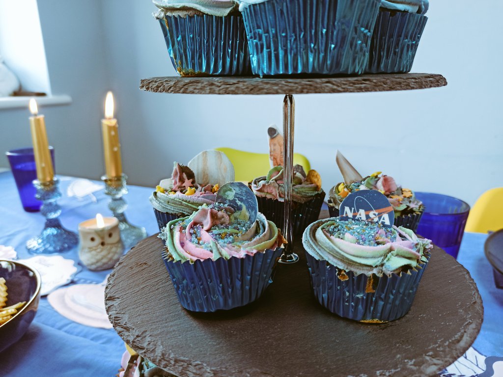 LongCovidAdvoc's tweet photo. ๐@bake4mecfs our space entry!
๐We're saving spoons & doubling up with #BlueSunday !๐ฅ๐ฅ
๐A fun family effort
๐Our entry is for @long_covid
๐An awesome charity doing awesome work
@mermhart @JennieJacques1
#bake4mecfs #spacethemedbake https://t.co/No7axa7S4X