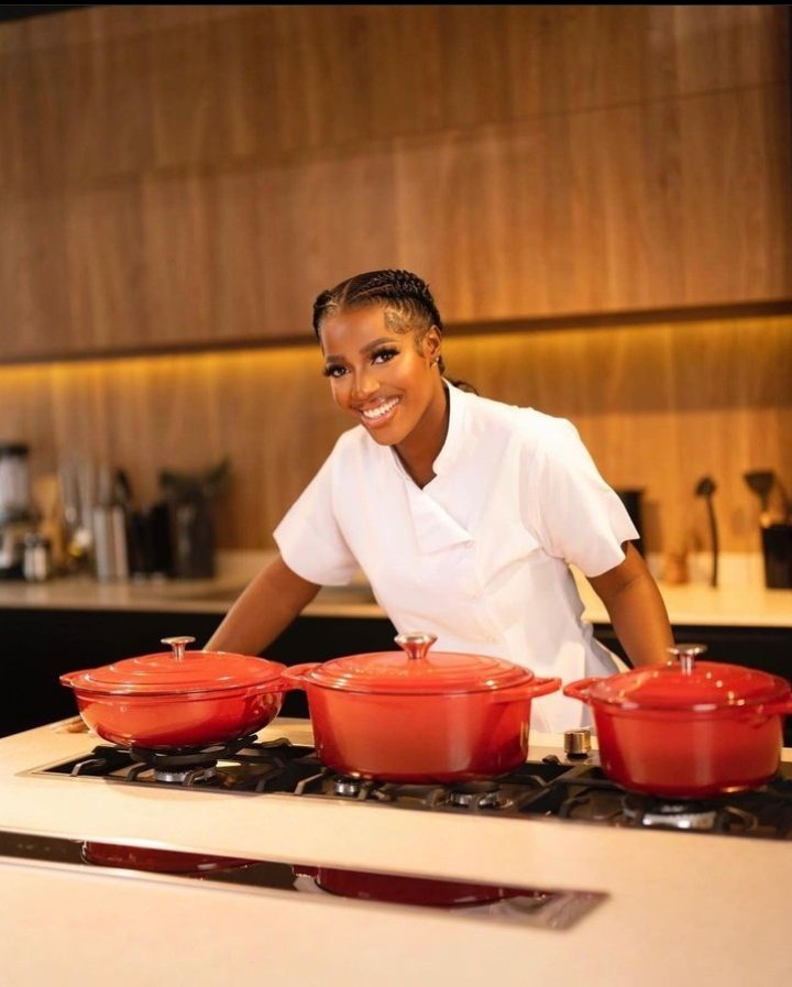 Itunu_AjayiHR's tweet photo. I'm greatly inspired.

By the resilience of Hilda, the years of preparation that must have gotten her this far in the cook-a-thon, the humaneness displayed by total strangers to Hilda and every sweet little thing in between.

If there's anything to learn here, it's to bury ... https://t.co/4gfGXzb3W7