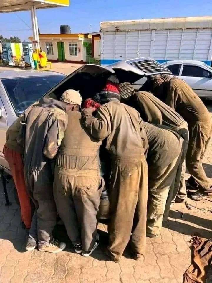 Once they gather like this...

O tsamaya ka taxi 😂
