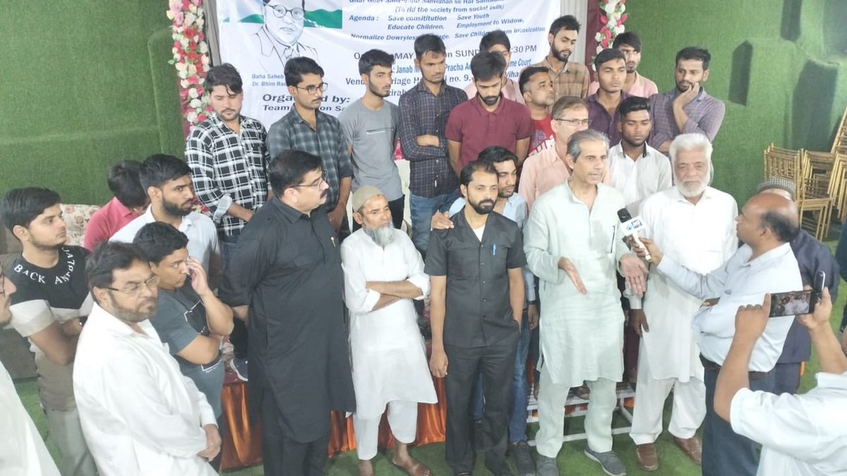MehmoodPracha's tweet photo. Just now 
#MissionSaveConstitution 
Chapter Sangam Vihar, Wazirabad, Delhi
@rajeshyoddha
@DrRituSingh_ https://t.co/Cf8uVMVWSj