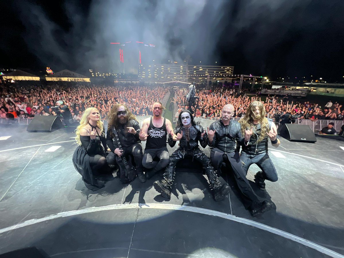 That was definitely one of the shortest sets I've played with Cradle, but it was great while it lasted. Thanks to everyone who stayed late to see us, and the Crewdle for staying frosty in the heat of the kitchen. We'll be back!

#cradleoffilth #schecter