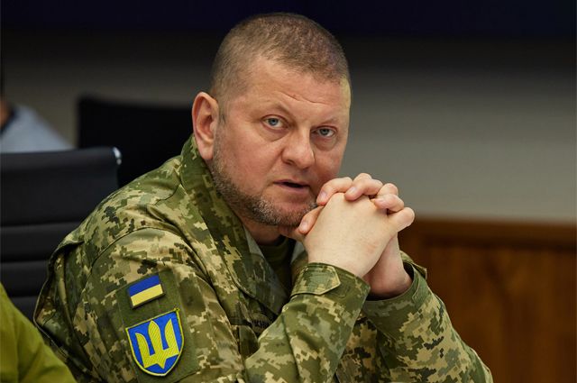 svetlanasalenik's tweet photo. General #Zaluzhny and his military talent is admired even in Russia. But for #Ukrainian children he is like #SaintNikolas. They write letters to him and believe he will bring victory to #Ukraine. His recent interview is worth listening to understand this war. https://t.co/hRj1VTuiqg