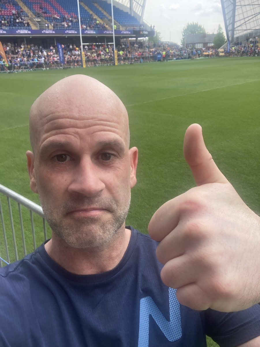 jazzhands09's tweet photo. So there we go. First and last marathon done. Lots of hills and 18 degree heat but it was emotional to run for such a great cause and a great bloke. Thanks to everyone who was kind enough to sponsor and to my family and friends for all the support over the last 4 mths. #Run4Rob https://t.co/OXDsxwByU1