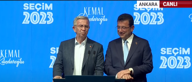 Mansur Yavaş:

"%23.87 gelen sonuçlara göre Kılıçdaroğlu önedir. Bize inanın ve güvenin."