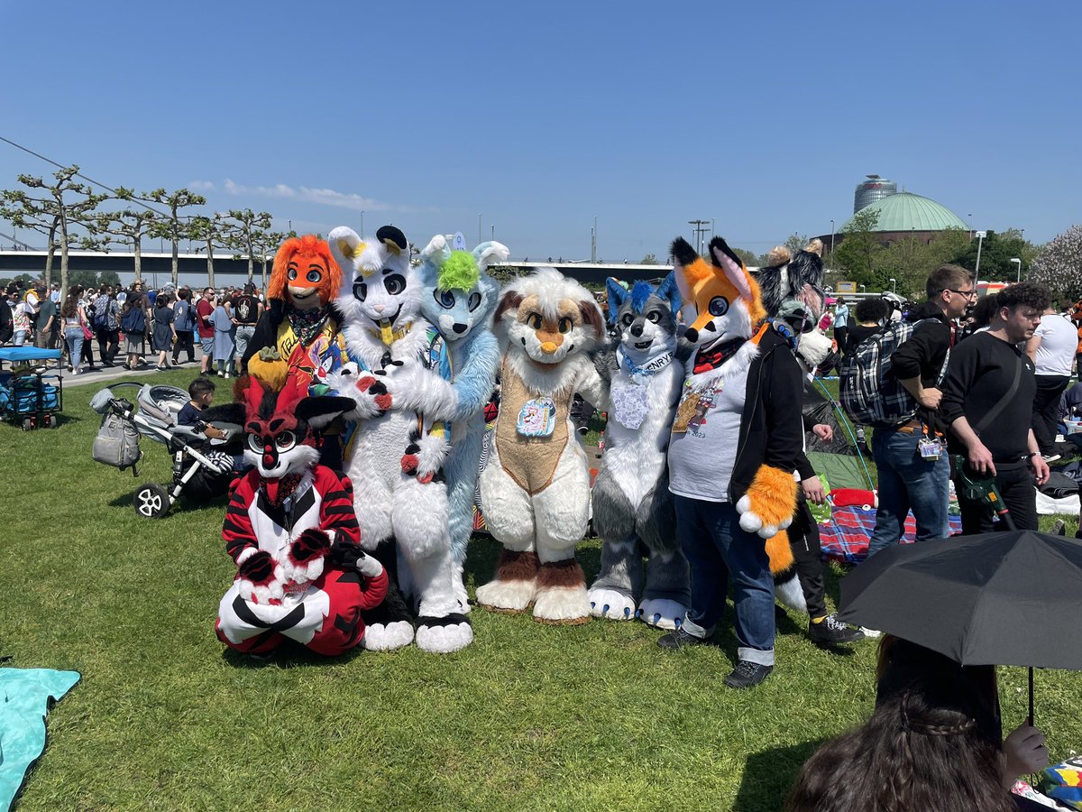 Yesterday’s #JapanTag was so much fun 🥹 I really wish the day never ended 

<a href="/theshycat_vr/">Wawuka_furry</a> 
<a href="/Veeveelein/">Veevee 🐇 🧡 🍺 - 🇩🇪 🇺🇸</a>