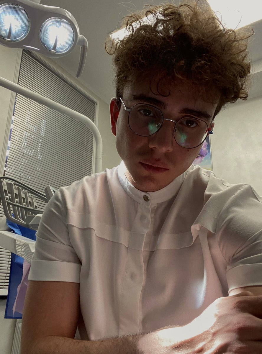 Я начинаю приём в Тбилиси в стоматологии мечты!🇬🇪

Тут сильная команда врачей и классное оборудование!
Чтобы остаться тут, мне нужны пациенты на проф. гигиену, поэтому записывайтесь через директ ко мне на следующей неделе (вт, чт, сб)

Вы ОЧЕНЬ поможете ретвитом❤️