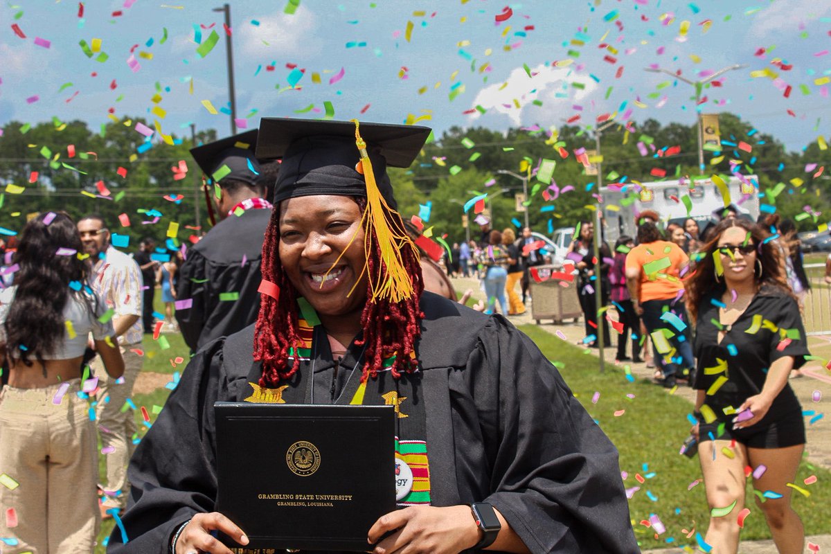CammyCampt2's tweet photo. BIG MF GRADDDDDDDDD YEAAAAAA #gramfam23 #HBCUGrad THANK YOU ALL FOR EVERYTHING I LOVE YALL CAMMY CAM OUTTTTTTTT 🥳🥳🥳🥳🥳🥳🥳🥳🥳🥳🥳🖤🖤🖤🖤💛💛💛💛 GS GS GS GS U U U I THOUGHT YOU KNEWWWW BIHHHHH!!!! https://t.co/TxXWc1fEv7