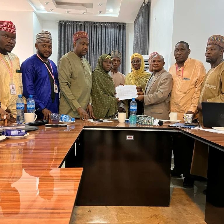 Presentation of the Cancer Care recommendations to the Kano State Health Transition Committe. Special appreciation to <a href="/AminuMagashiG/">Aminu Magashi Garba</a> as the chairman of the Health Transition Committe for convening all NGO stakeholder and for listening to our voices. #salcasun <a href="/CHRNaija/">CHRNigeria</a> @AHBNetwor