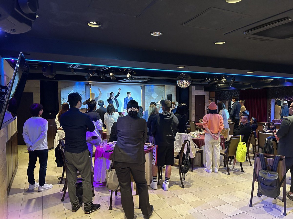 急遽を通り越して突然、レオナさんのバースデーパーティに司会で参戦😂
バタバタしてたけど、楽しかったからまぁ結果オーライ🙌

2013年からだからもう早いもので10年になるのか、、
環境や地位が変わっても10年も仲良く付き合える人なかなかいないし本当感謝です😆誕生日おめでとうございます🥳🎉