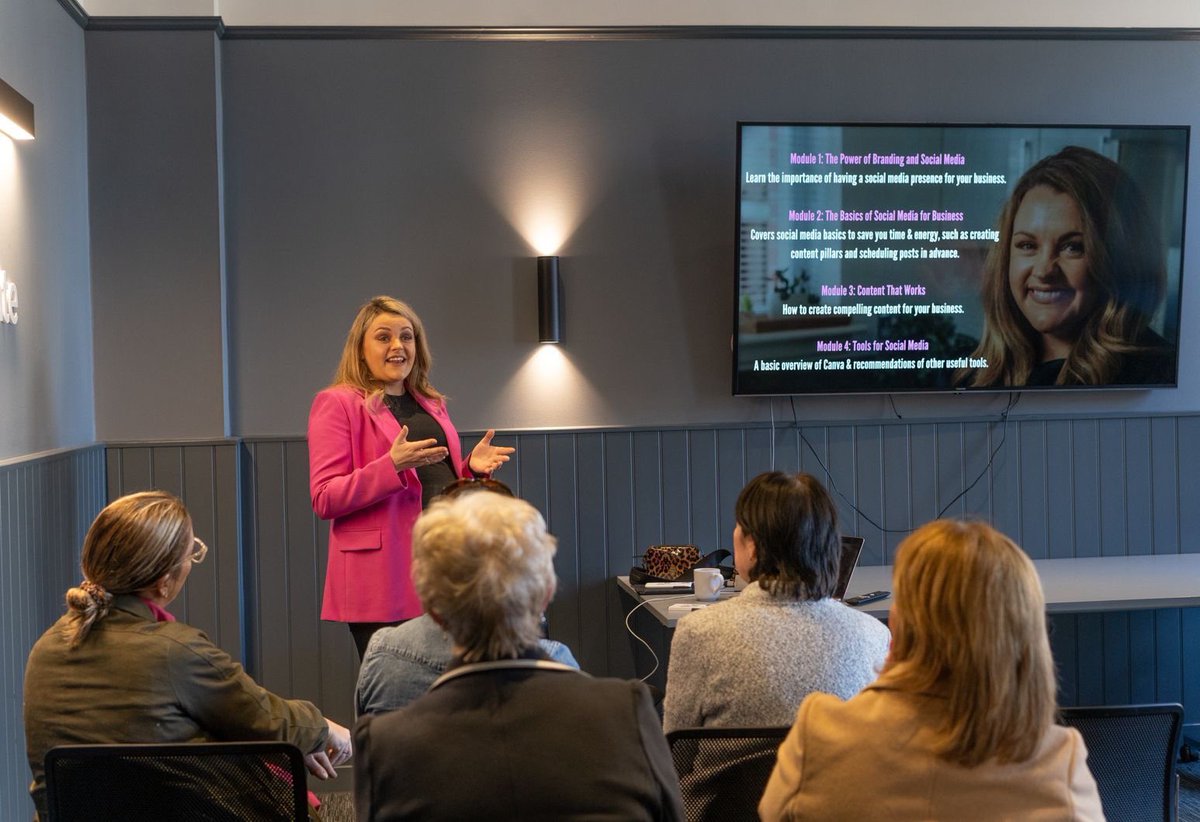 falkirkhub's tweet photo. At Falkirk Business Hub, we have a variety of modern spaces for you to host meetings or events! 🎤👥🤝

You can view availability &amp; make a reservation online here: https://t.co/09b7ncM4jK

#FalkirkBusinessHub #MeetWorkCreate #Falkirk #Meetings #Events https://t.co/kWIOyltaSF