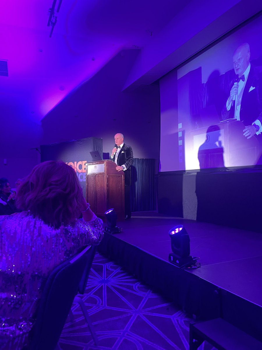 Well that was quite the weekend….and I won an award!!!

It was incredible enough to be shortlisted from 4000 entries!

Met loads of completely inspirational voice artists and made wonderful new friends. 

Thanks <a href="/OneVoiceConf/">One Voice Conference</a> and <a href="/GravyForBrain/">Gravy For The Brain</a> 

See you all next year! #ovc23