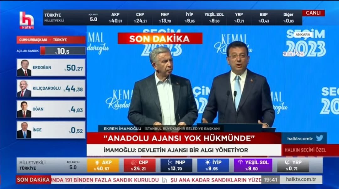 withbasak's tweet photo. Utanmadan öndeyiz diyorlar !

Anka verilerine göre bile Reis öndeyken bu ikilinin açıklamaları provokasyonun işaret fişeğidir!

Yan çizmeye başladılar bile,öğrenin millete saygı duymayı

Anadolu Ajansı Anka #Kazandık AA’ya Türkiye Geneli Eren Erdem İZMİR GELSİN Tura Oğan Moral https://t.co/VU9LhoTJZi