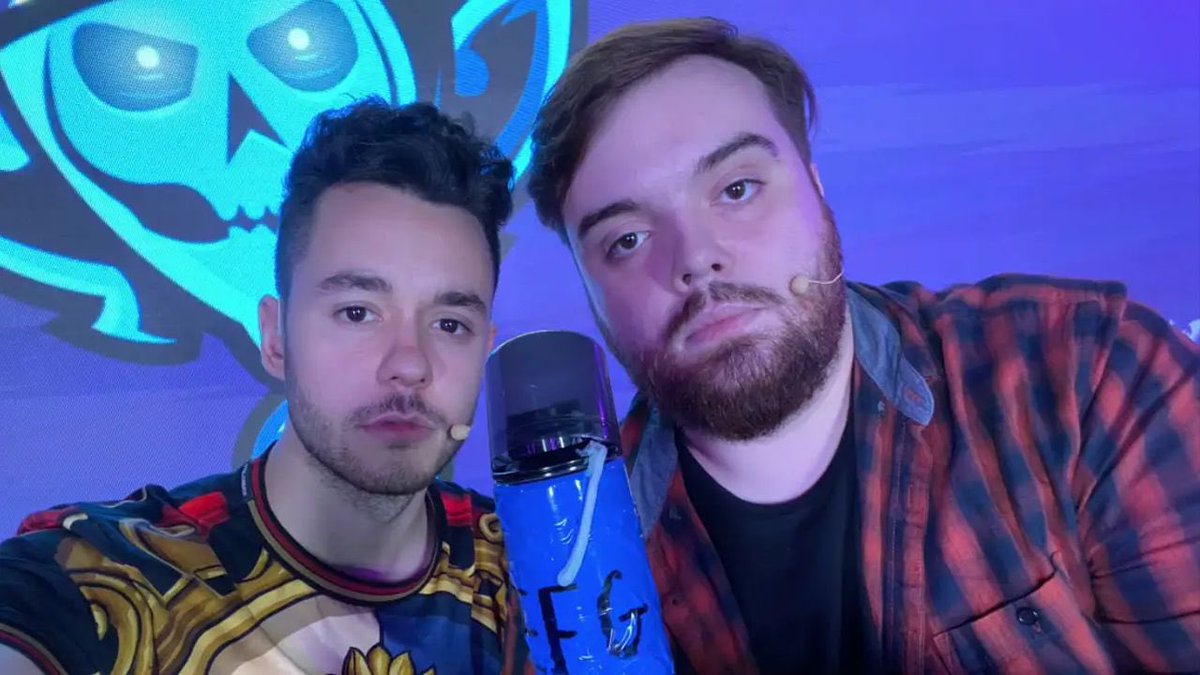 PORCINOS vs SAIYANS 

RT = 0,1 de SUERTE 
twitch.tv/ibai