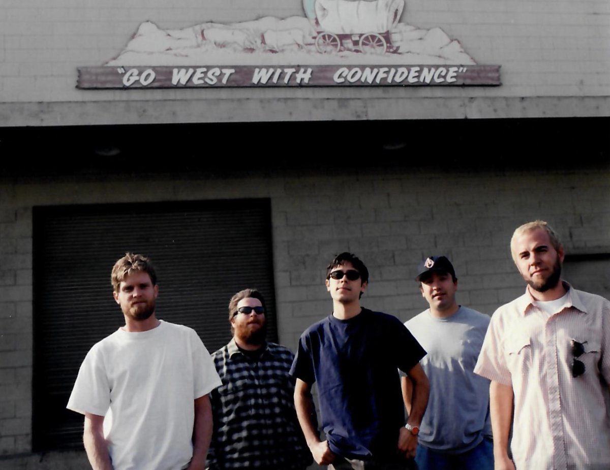 Grandaddy's tweet photo. 20 Years ago today Sumday was released. @jasonlytle says, “After many years of hammering away at writing and recording as Grandaddy, Sumdayseems to be the center of it and where it all peaked. (1/4) https://t.co/jrlMRXFAgV