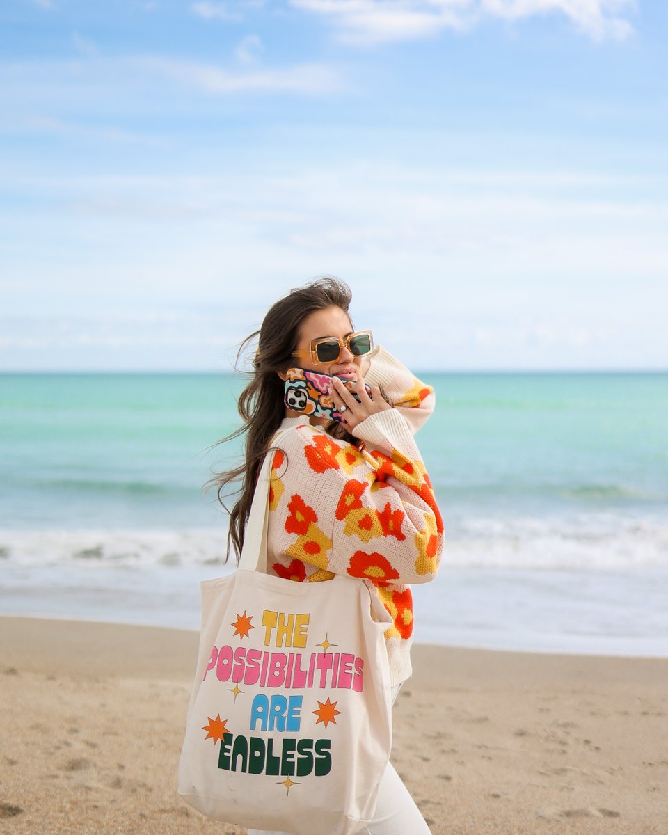 getcasely's tweet image. Calling my besties to remind them its almost that time of the year☀️⛱️