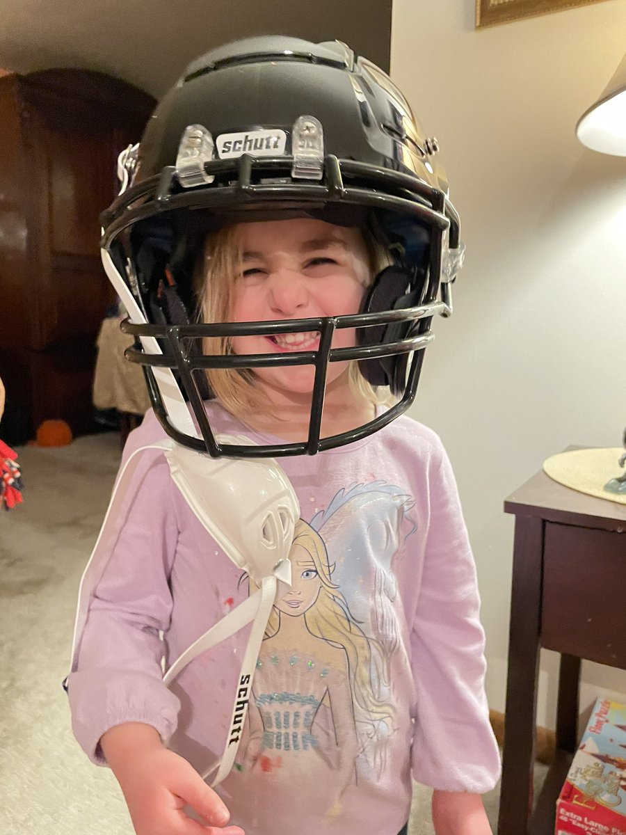 Happy Mothers Day to Western CT Hawks #50 Jennifer Garzone “Stango”! Women's Football Alliance  #wfa #womensamericanfootball #womensfootballalliance #cthawks #soarhigh #wfastrong #mothersday #footballmom