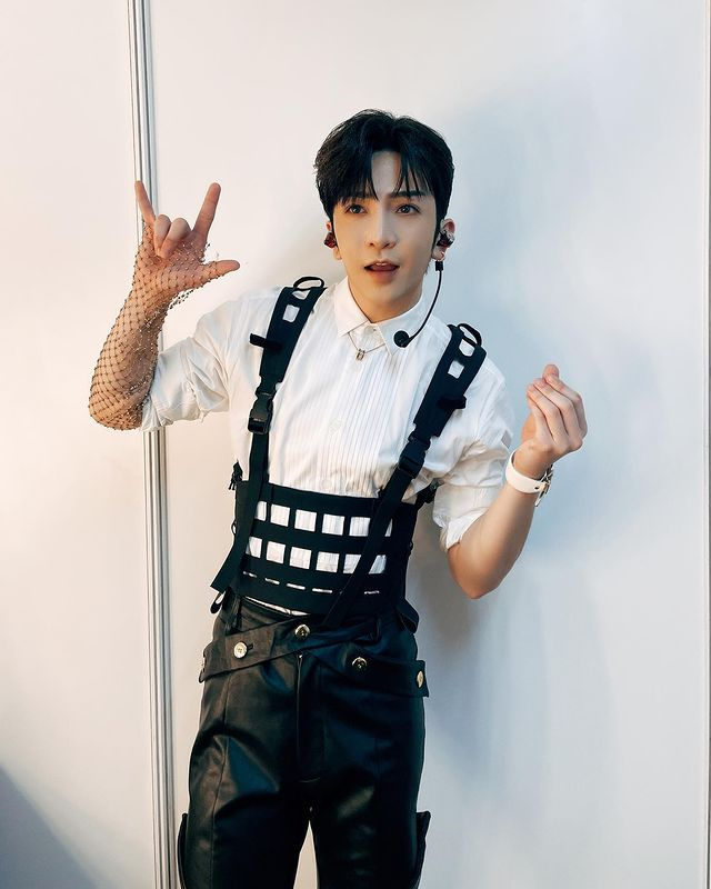 ansonlo_intlfc's tweet image. 👱🏻‍♂️14.05.23 Instagram Update👶🏻

💬 See you all next time, okay?🧛🏻‍♂️💰
#OneLoveAsiaFestival
#ASeaOfPinkness
#ThankYouToEachAndEveryOneOfYouWhoEnduredTheHeatAndRain

🔗 instagram.com/p/CsOc5kCSCMO/
•
#盧瀚霆 #AnsonLo #mirrorweare
👶🏻♥️👱🏻‍♂️