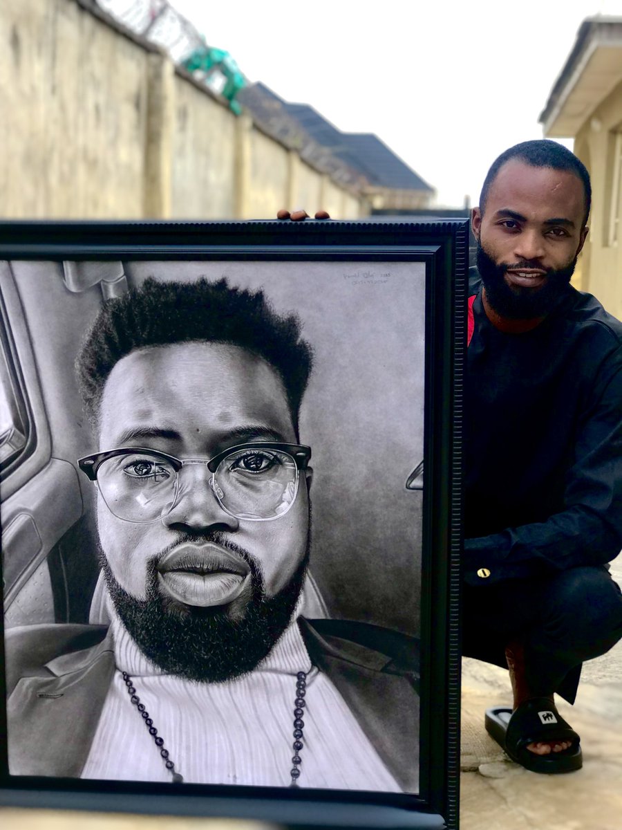 Distinctgravicx's tweet photo. Being an Artist requires a lot of patience!
I love what I do ✌️😍
#ArtistOnTwitter 
#pencilsketch 
#artistsupport 
#artframes https://t.co/S2tyJ2rZLT