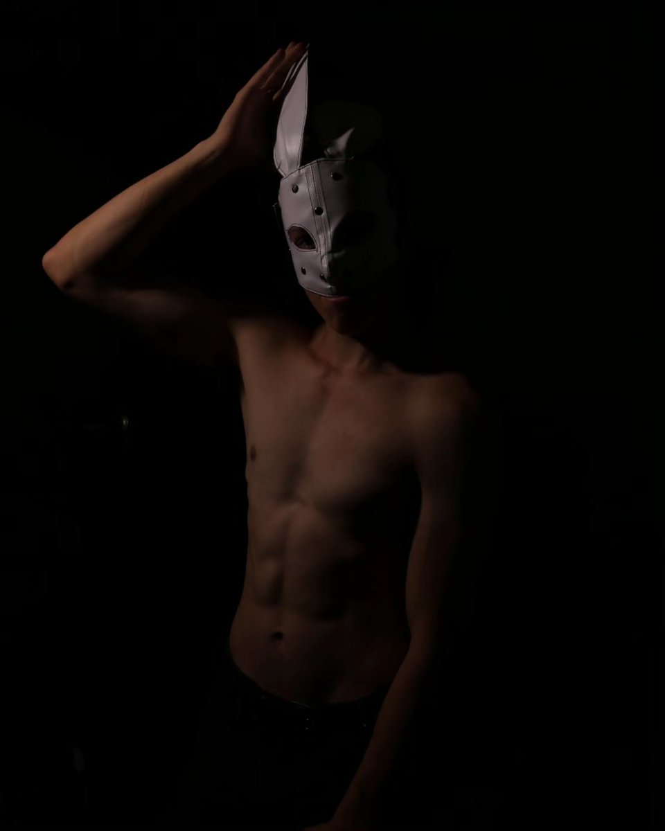 MazaRodrick's tweet photo. 🐰😈🐰🔥🐰😈
@sausirhi 

#modelomasculino #shooting #studio #lenceria #lenceriamasculina #fotografia https://t.co/R20cAMTaRl