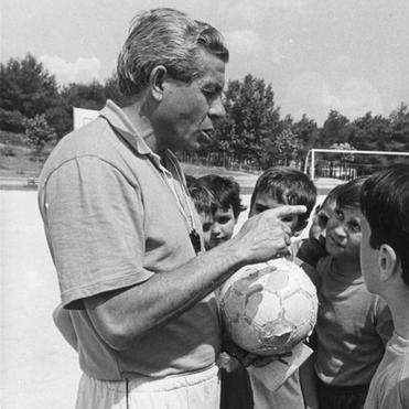 Viaró Global School tweet media