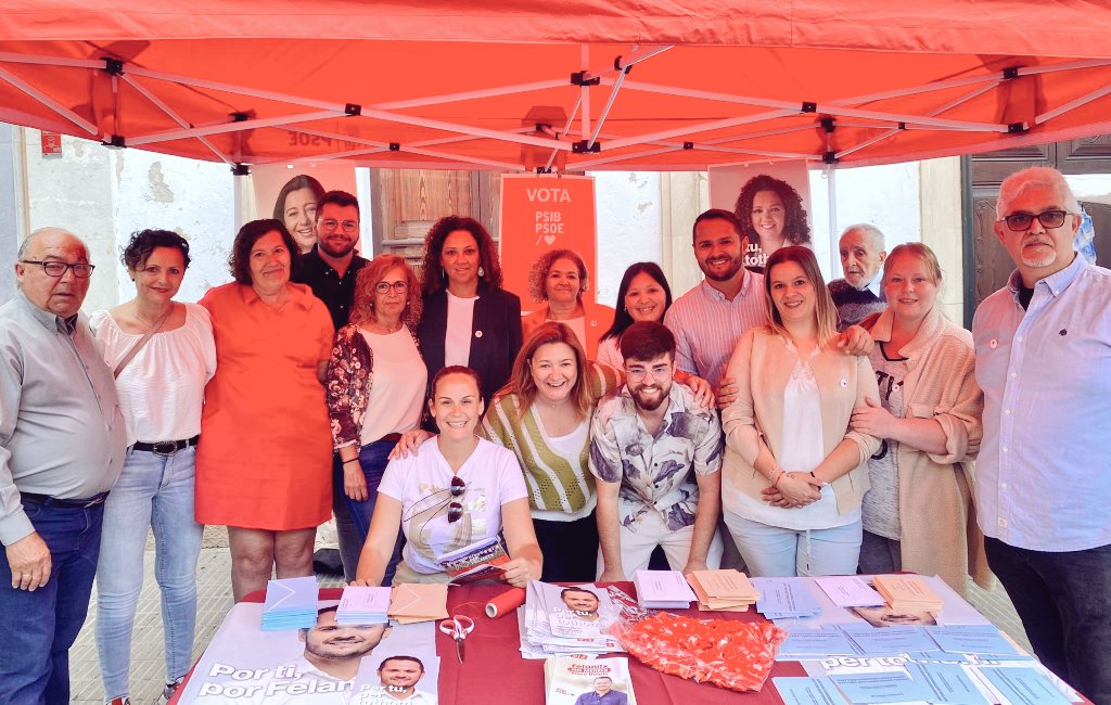 CatalinaClader1's tweet photo. Orgullosa i agraïda de fer feina per Mallorca amb unes agrupacions locals dedicades en cos i ànima al seu municipi. És un gust afrontar la campanya amb tanta il.lusió i fortalesa!

Som els millors, @SocialistesdMca 
🌹 https://t.co/m7oNwdrCKS