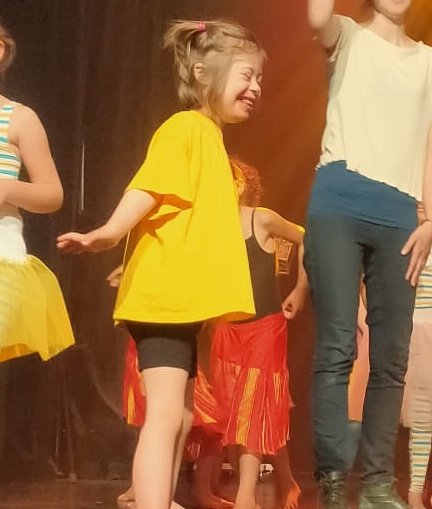 ExtraLouise's tweet photo. Mon 1er spectacle !
Et un spectacle où j'ai eu toute ma place. À ma manière.
Je n'ai pas eu peur. J'en voulais encore.
Un moment de pur bonheur. (Mille mercis à Marie Aline)
#inclusion #handicap #trisomie21 https://t.co/pPRWDLnAWh