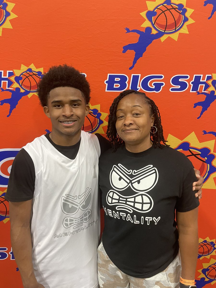 BigShotsGlobal's tweet photo. #BIGSHOTS #AtlanticCoastMayMadness
#HappyMothersDay 
16U

Team Mentality 63
#0 Hayden Bell 15 pts
#1 Karsten Swinney 15 pts

ACTS Elite 37 https://t.co/B9Mt89IDOR