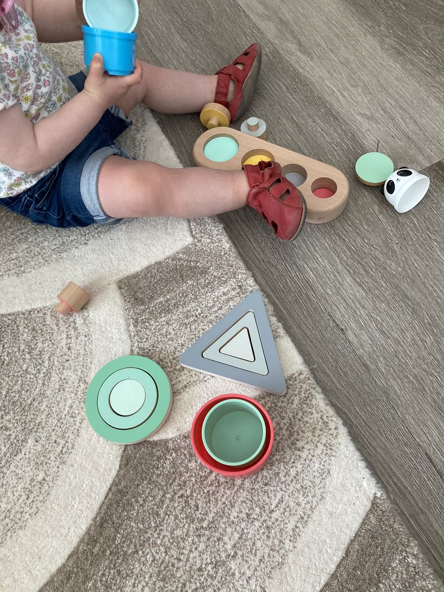 CzTeacherInMass's tweet photo. Znáte @kiwico_inc? Projekty pro děti, které rozvíjí myšlení a motoriku. Každý měsíc přijde krabička s projekty na určité téma včetně materiálu, instrukcí a knížkou/časopisem, který dál rozvádí téma balíčku. Je pro všechny věkové kategorie, nejen pro děti! 👍
#parenttip https://t.co/sk9DtYAwhf