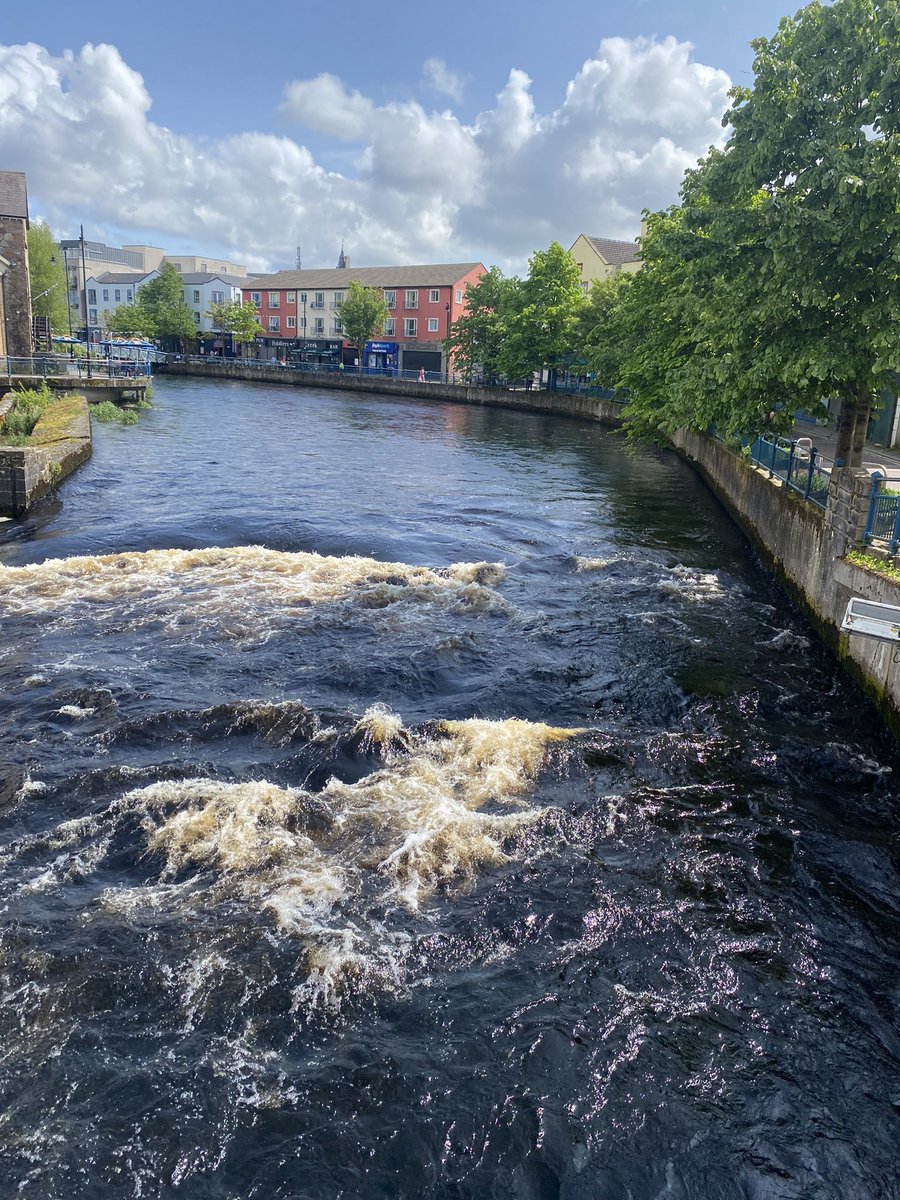 jackiemcguin's tweet photo. Day 1595 of #1600daysofwalking #365crew Lovely afternoon here in #Sligo βοΈ https://t.co/QDW1LdSJbe
