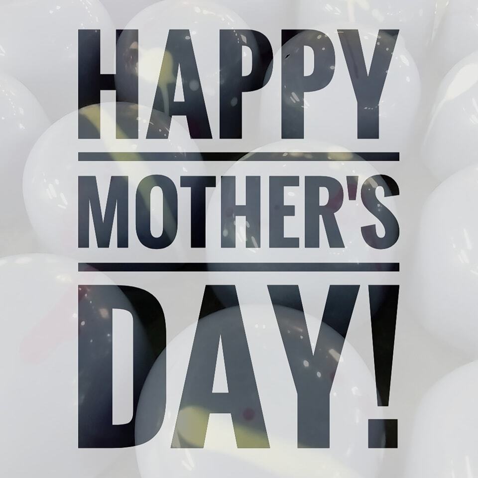 Happy mother's day! I hope you're all having a great day! 😀♥️

Our Occoquan shop is open until 4 this afternoon. Stop by and enjoy this beautiful weather with a cup of gelato or for any last minute mother's day gifts! We're all stocked up on bars, bo… instagr.am/p/CsOyVhxOBaE/