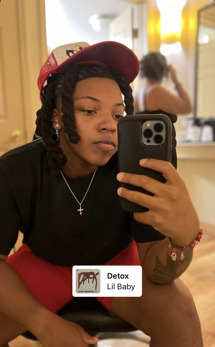 boldmovekay's tweet image. 😎 19