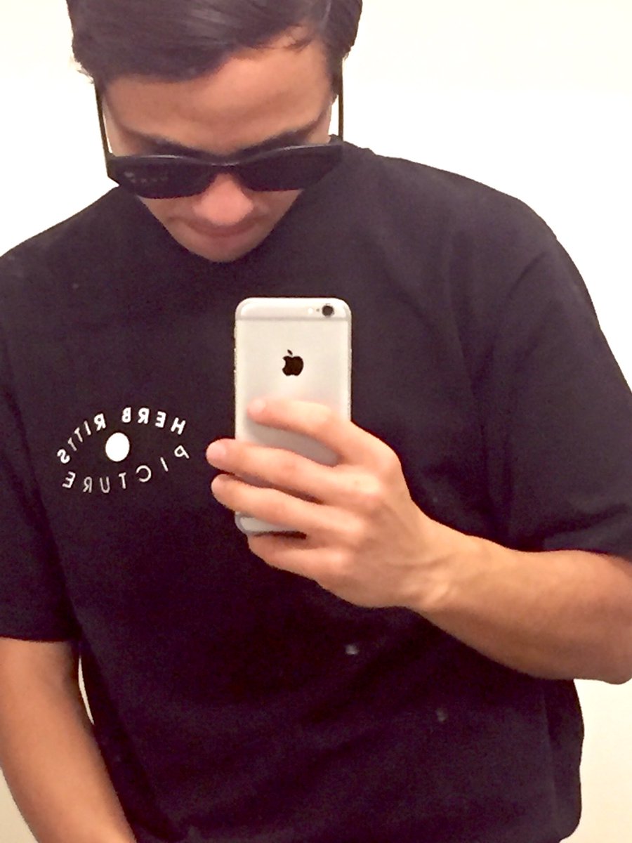 0zivan's tweet photo. 🖤 https://t.co/sOwV3UWM3W